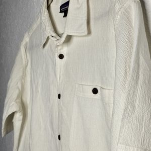 Patagonia Mens large Organic Cotton shirt. Off White/Ivory Color